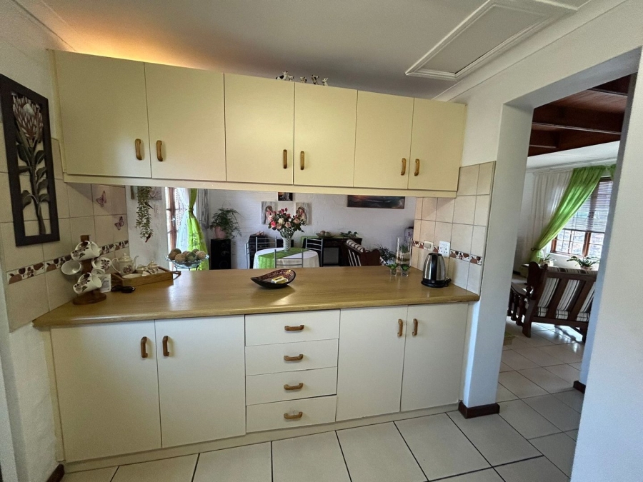 3 Bedroom Property for Sale in Denneoord Western Cape